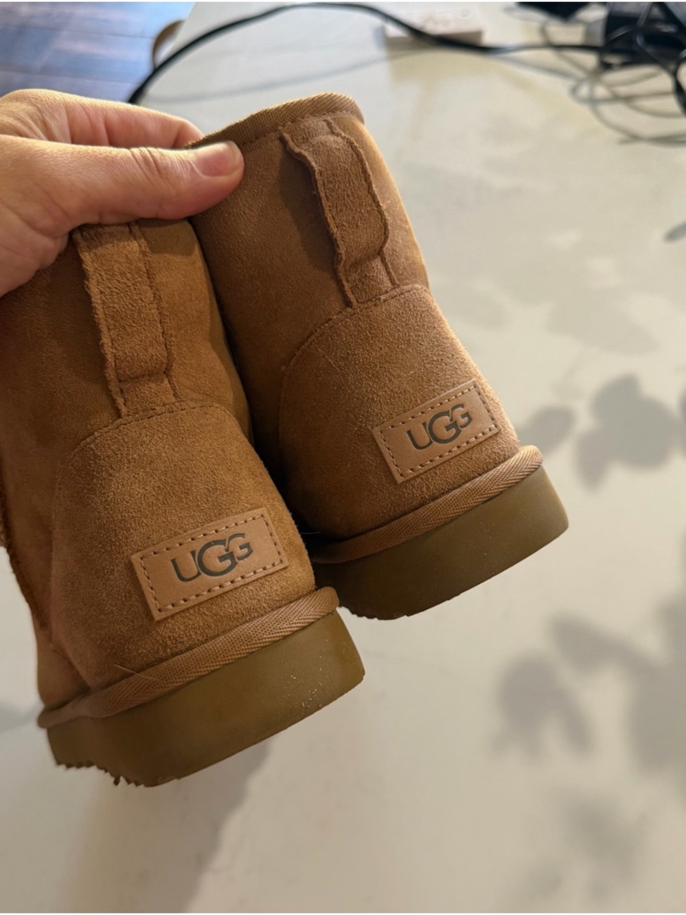 UGG Classic Short Suede Boot - Chestnut ✨ - Picture 3 of 6
